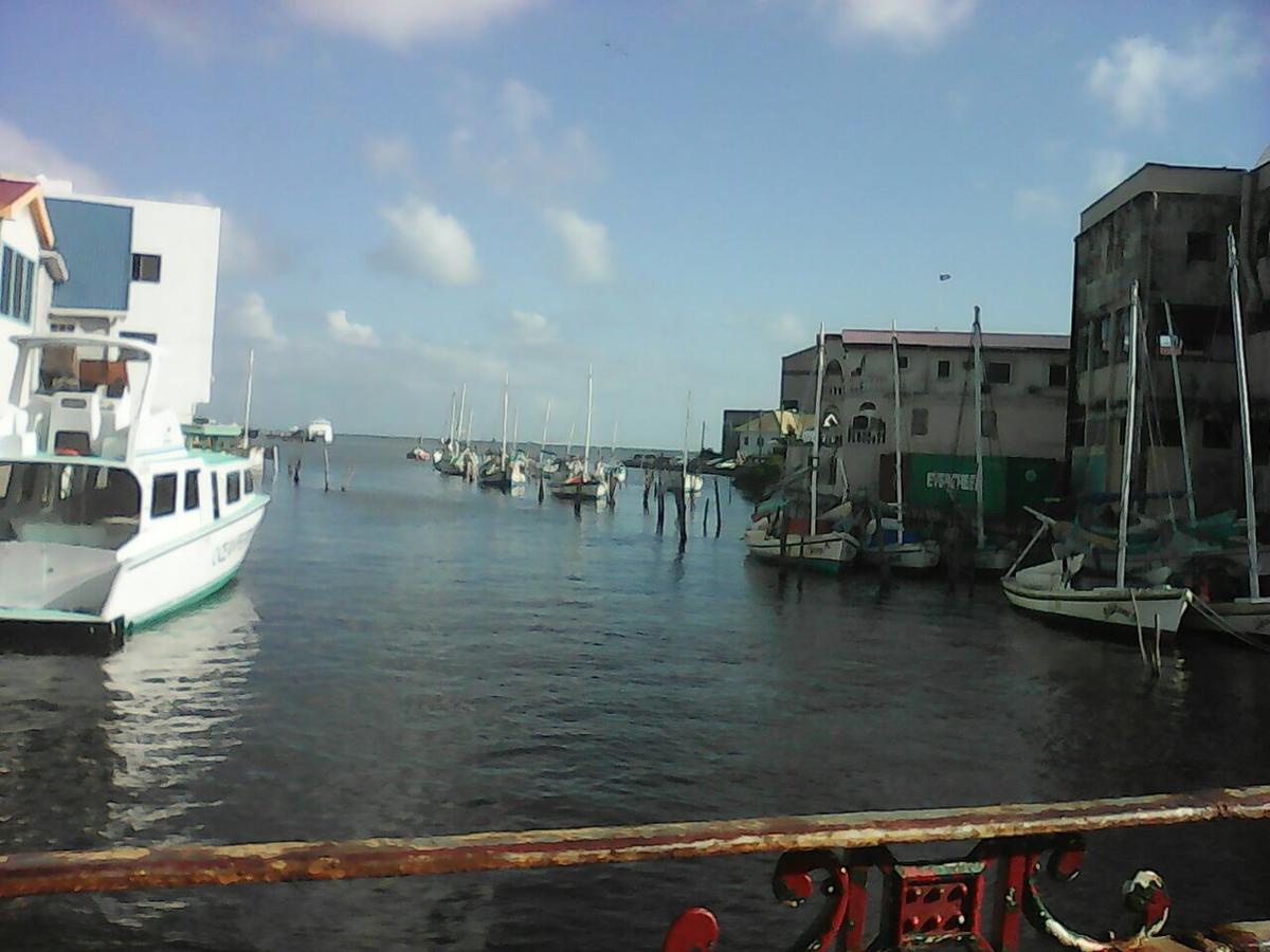 Bella Sombra Guest House Downtown Belize City Extérieur photo