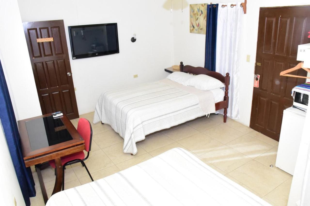Bella Sombra Guest House Downtown Belize City Extérieur photo