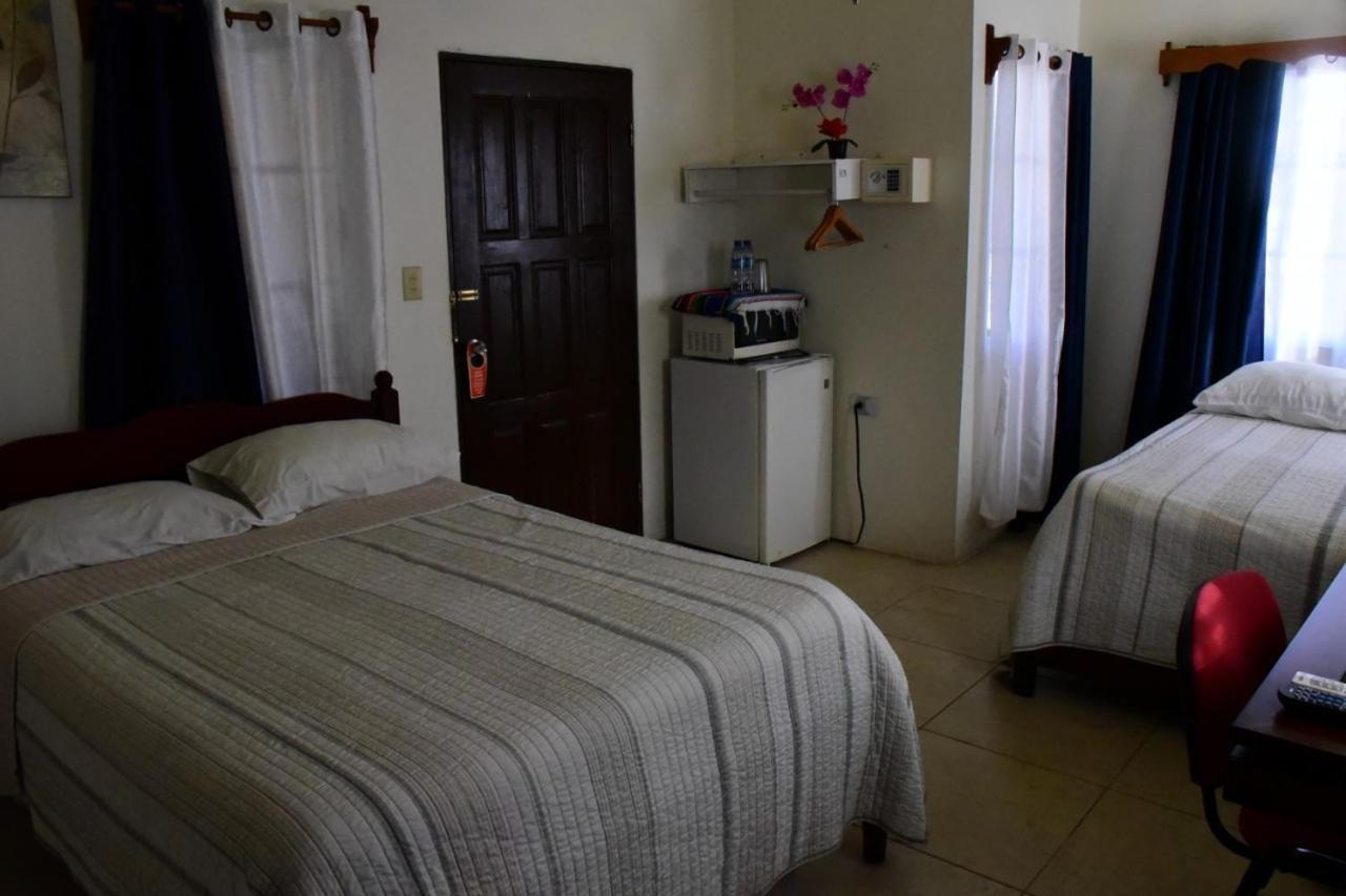 Bella Sombra Guest House Downtown Belize City Extérieur photo