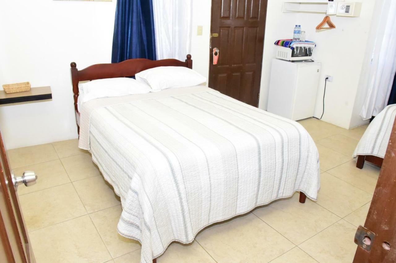 Bella Sombra Guest House Downtown Belize City Extérieur photo