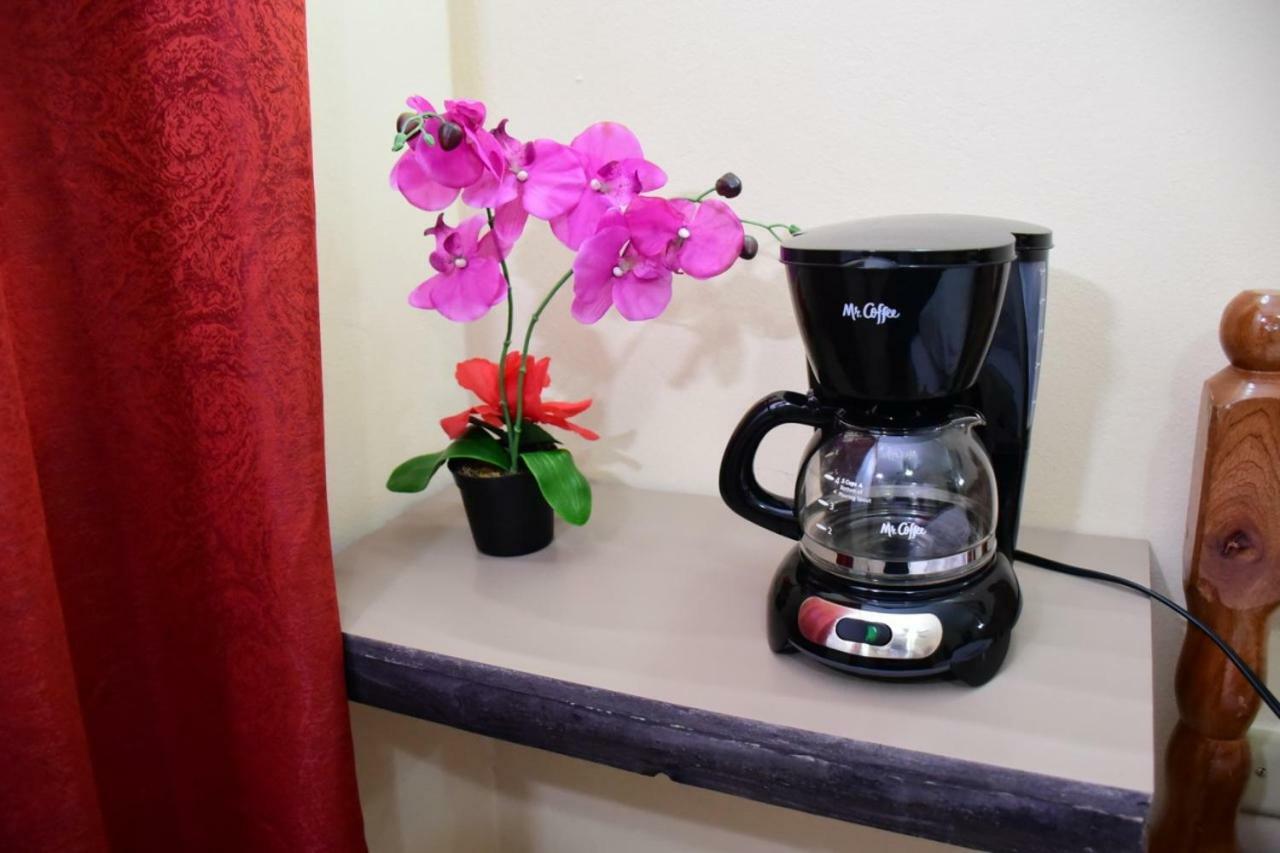 Bella Sombra Guest House Downtown Belize City Extérieur photo